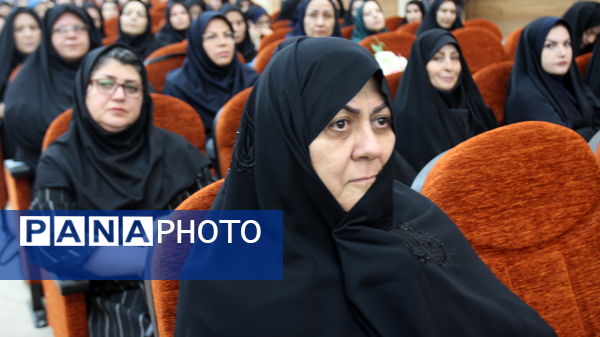 همایش بزرگداشت مقام معلم آموزش و پرورش ناحیه یک زنجان