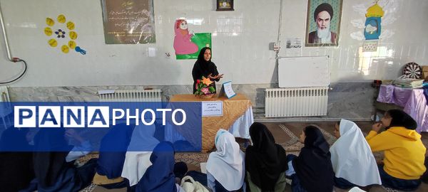 کارگاه آموزشی دانش‌آموزان در هفته پدافند غیرعامل (پدافند زیستی) در مدرسه شهید خاقانی شهرستان شیروان