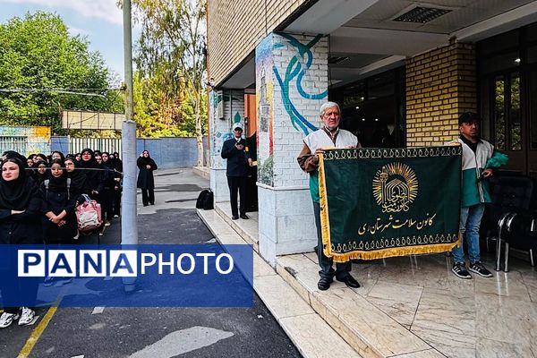 گرامیداشت دهه کرامت در هنرستان ایثار ناحیه یک شهرری