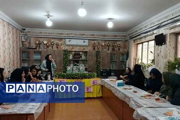 حضور مادر شهید امیرحسین گشانی و قدردانی از معلمان