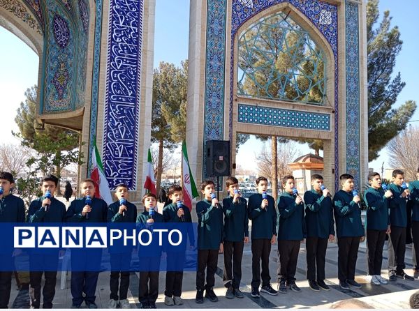آغاز مراسم دهه فجر با شعار  «حضور تا ظهور» در گلزار شهدای سبزوار