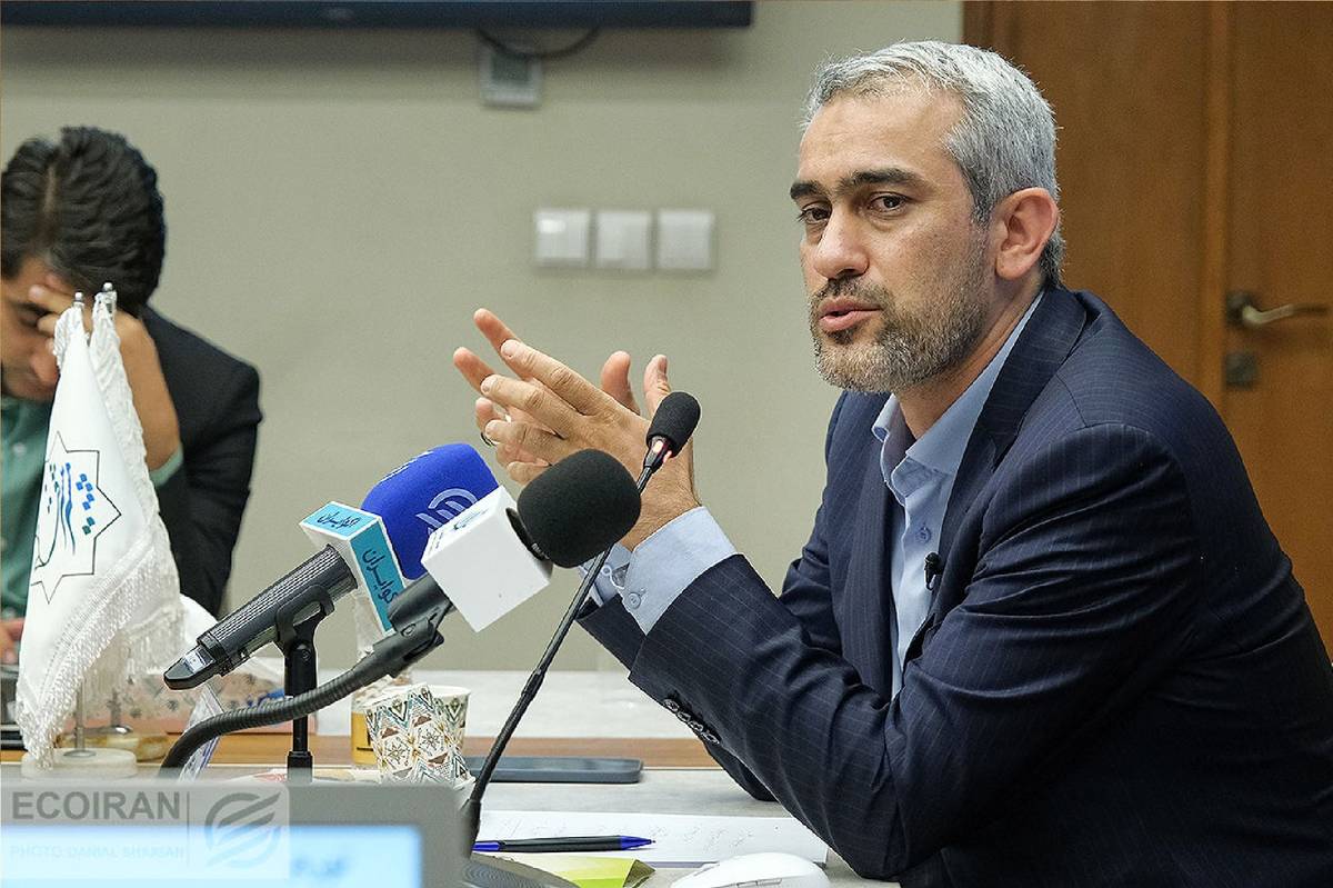 هدف، کاهش تورم به ۲۵ تا ۳۰ درصد در سال آینده است