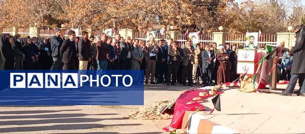 مراسم تشییع شهدای گمنام در دانشگاه آزاد تاکستان جلوه‌ای از همبستگی دانشگاهیان