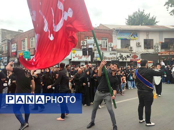 اجتماع عاشوراییان در میدان طالقانی قائمشهر