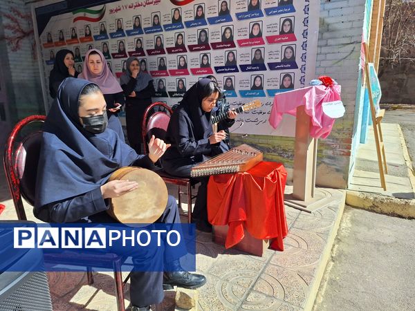 برگزاری مراسم تقدیر از دانش‌آموزان ممتاز آموزشی دبیرستان هفده شهریور شهرستان فیروزکوه