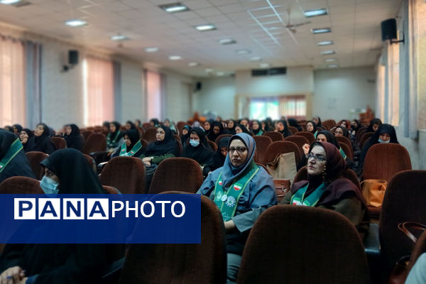 دومین جلسه کارگاه آموزشی ویژه مربیان پیشتاز ناحیه ۴ شیراز 