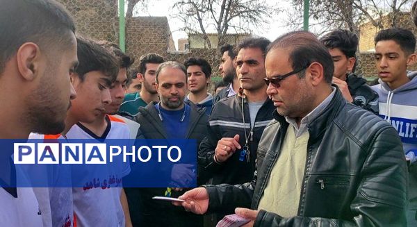 گذری بر فینال مسابقات فوتسال درون مدرسه دبیرستان شاهد ابوذر غفاری 