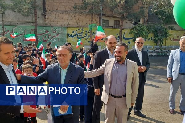 افتتاحیه زمین چمن مصنوعی دبستان حضرت قائم(عج)