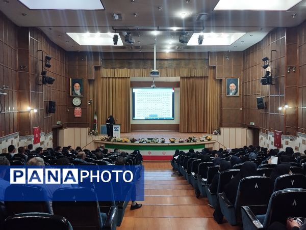 برگزاری جلسه آموزشی مشاوران استان البرز با محور تبیین برنامه‌های حوزه مشاوره در کانون شهید فهمیده کرج