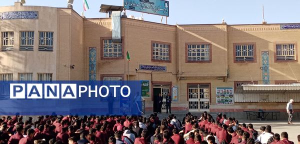 دیدار رئیس پلیس فتا کاشمر با پرسنل دبیرستان آیت‌الله خامنه‌ای 