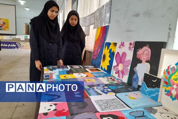 نمایشگاه و بازارچه هنرهای دستی در دبیرستان شاهد فیض شیراز 