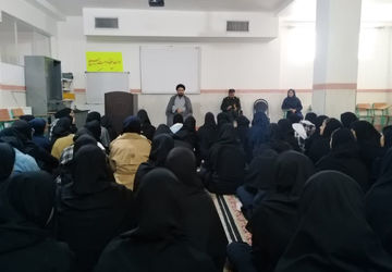 گرامیداشت هفته بسیج دانش آموزی و برگزاری کارگاه آموزش مهارت های زندگی