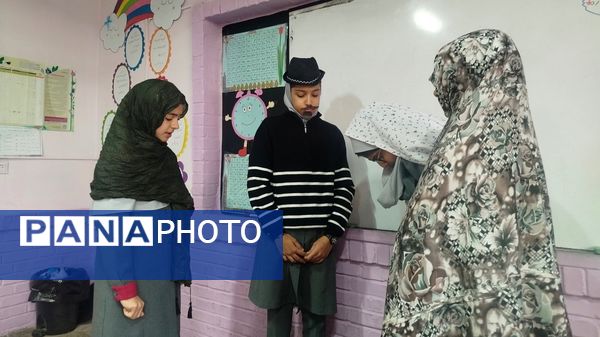 جشنواره فرهنگی هنری ماها در دبستان پنجم مهر