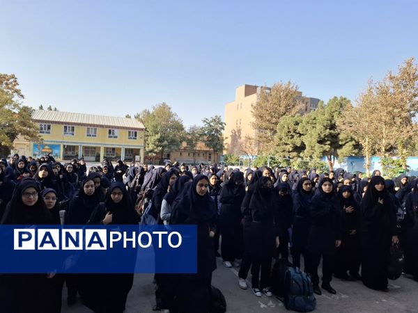 زنگ مهر در دبیرستان شاهد تقوا پیشگان ناحیه ۴ مشهد نواخته شد
