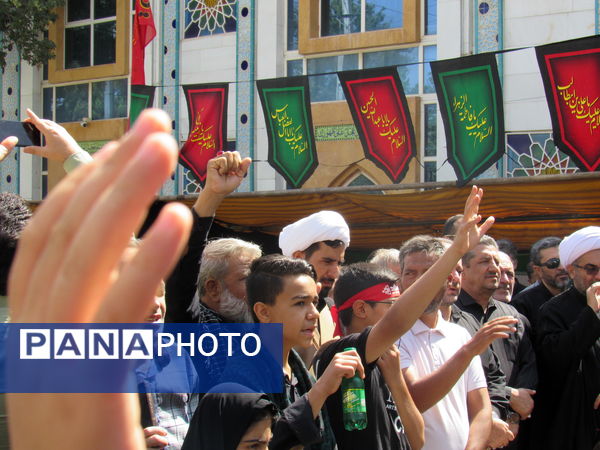 مشتاقان زیارت اربعین در سنندج پای‌کار راهپیمایی جاماندگان
