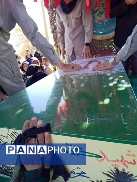 مردم علی‌آباد دمق جوکار از شهید گمنام استقبال کردند