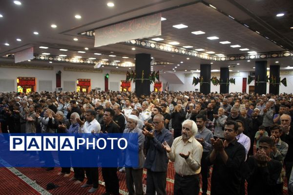 فروغ ایمان و همدلی در نماز جمعه بندرعباس