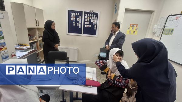 مدیر آموزش‌وپرورش منطقه ۱۴ تهران از کارکنان مدرسه اتیسم راد تقدیر کرد