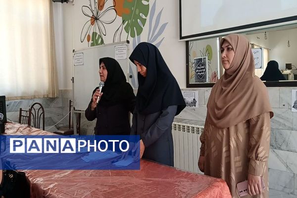 اولین  مجمع عمومی انجمن اولیاء و مربیان در دبیرستان شهید مجید دهنوی 