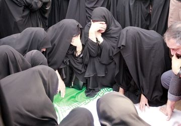 خاکسپاری پیکر پاک  سردار سرافراز اسلام شهید محمد کاظمی و شهدای جنگ تحمیلی در مشهد