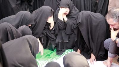 خاکسپاری پیکر پاک  سردار سرافراز اسلام شهید محمد کاظمی و شهدای جنگ تحمیلی در مشهد