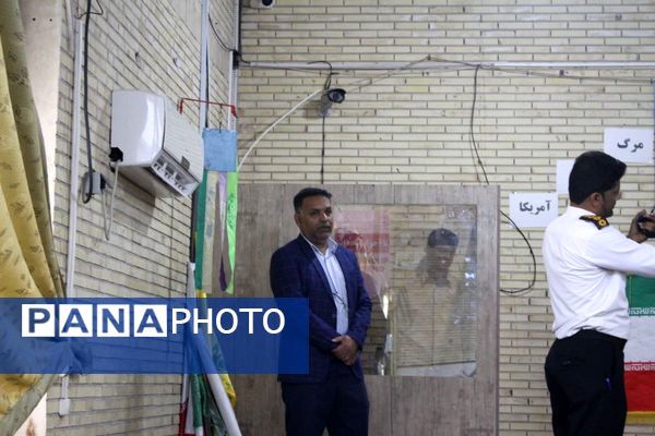 برگزاری کارگاه آموزشی راهنمای و رانندگی در مدرسه شاهد بندرعباس