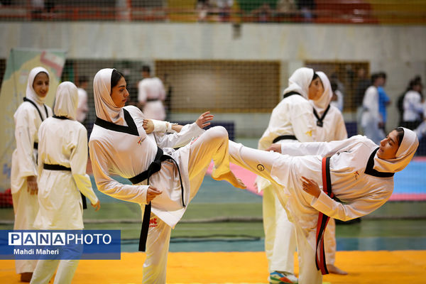 مراسم بدرقه کاروان ورزشی دانش‌آموزی به ژیمنازیاد جهانی دانش‌آموزی بحرین 2024