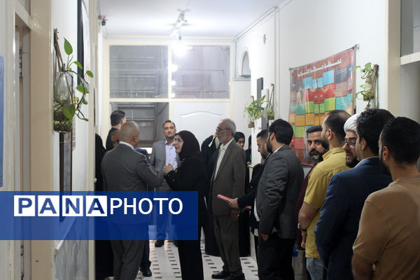 بازدید وزیر آموزش و پرورش عراق از یک مدرسه در قم