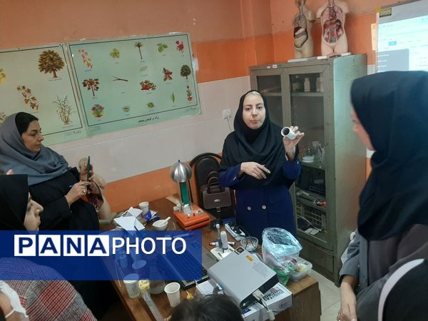 تجربه‌های نوین برای آموزگاران در کارگاه علوم و آزمایشگاه 