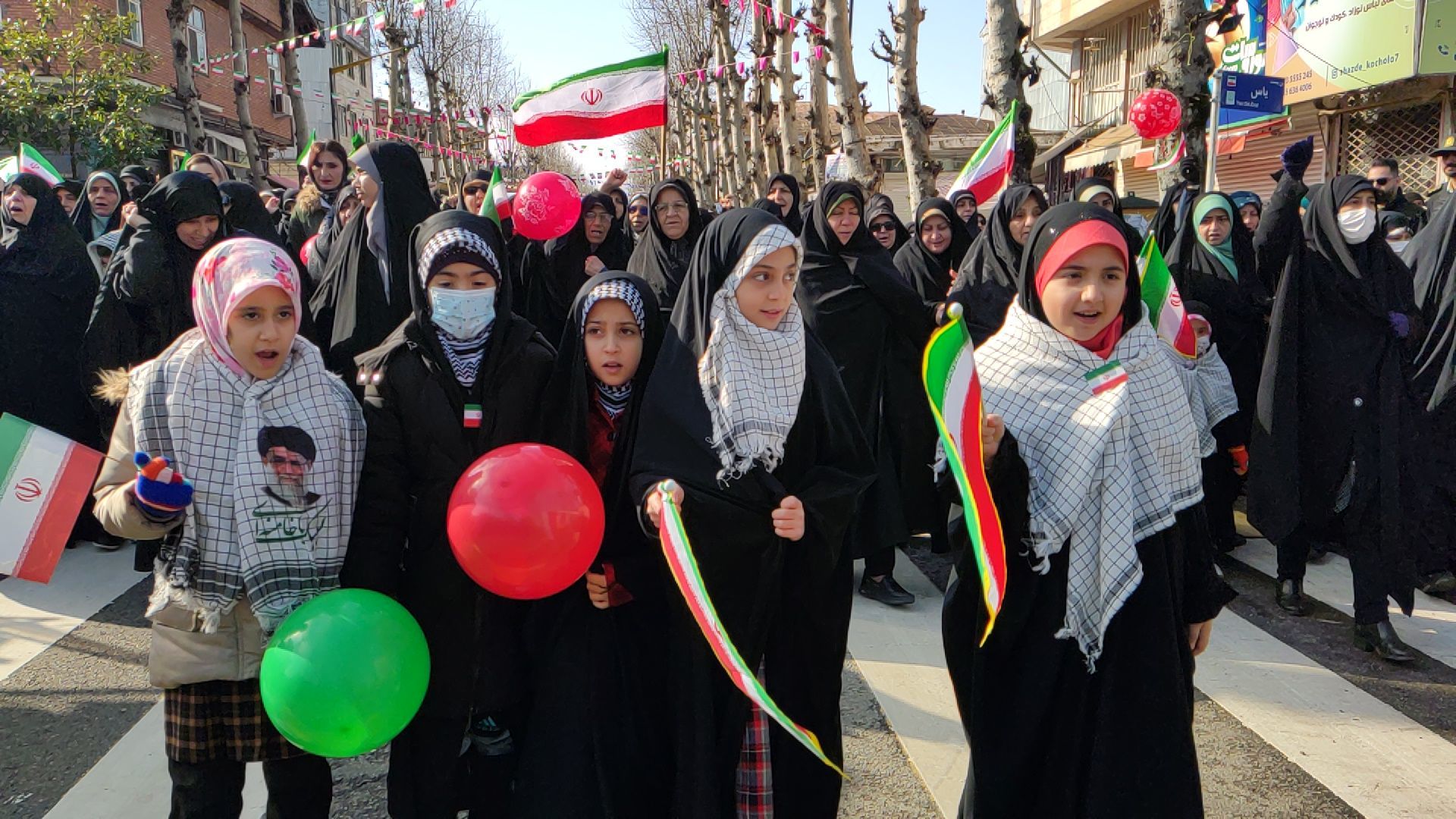 راهپیمایی عظیم مردم، دشمنان اسلام را متأسف می‌کند