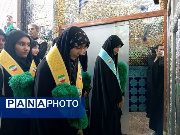 خادمان کوچک، ارادت بی کران