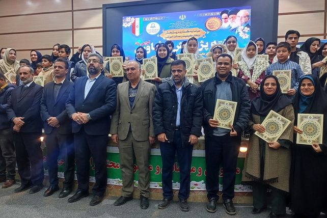 درخشش خلاقیت دانش آموزان قدسی در نمایشگاه دستاوردهای فناورانه و پژوهشی