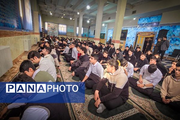 طنین نوای عشق و عزا؛ مراسم عزاداری دهه دوم فاطمیه در مدارس بهارستان‌دو