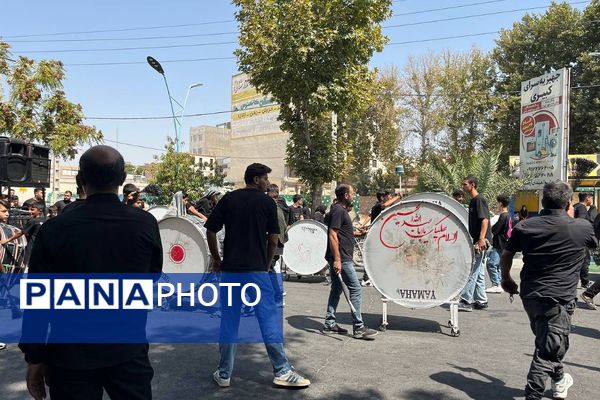 از غرفه‌های فرهنگی تا خدمت‌رسانی مردمی؛ پیشوا در سوگ رضوی