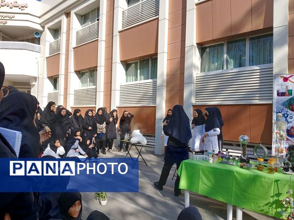 مانور آزمایشگاه در مدرسه امام حسین (ع)