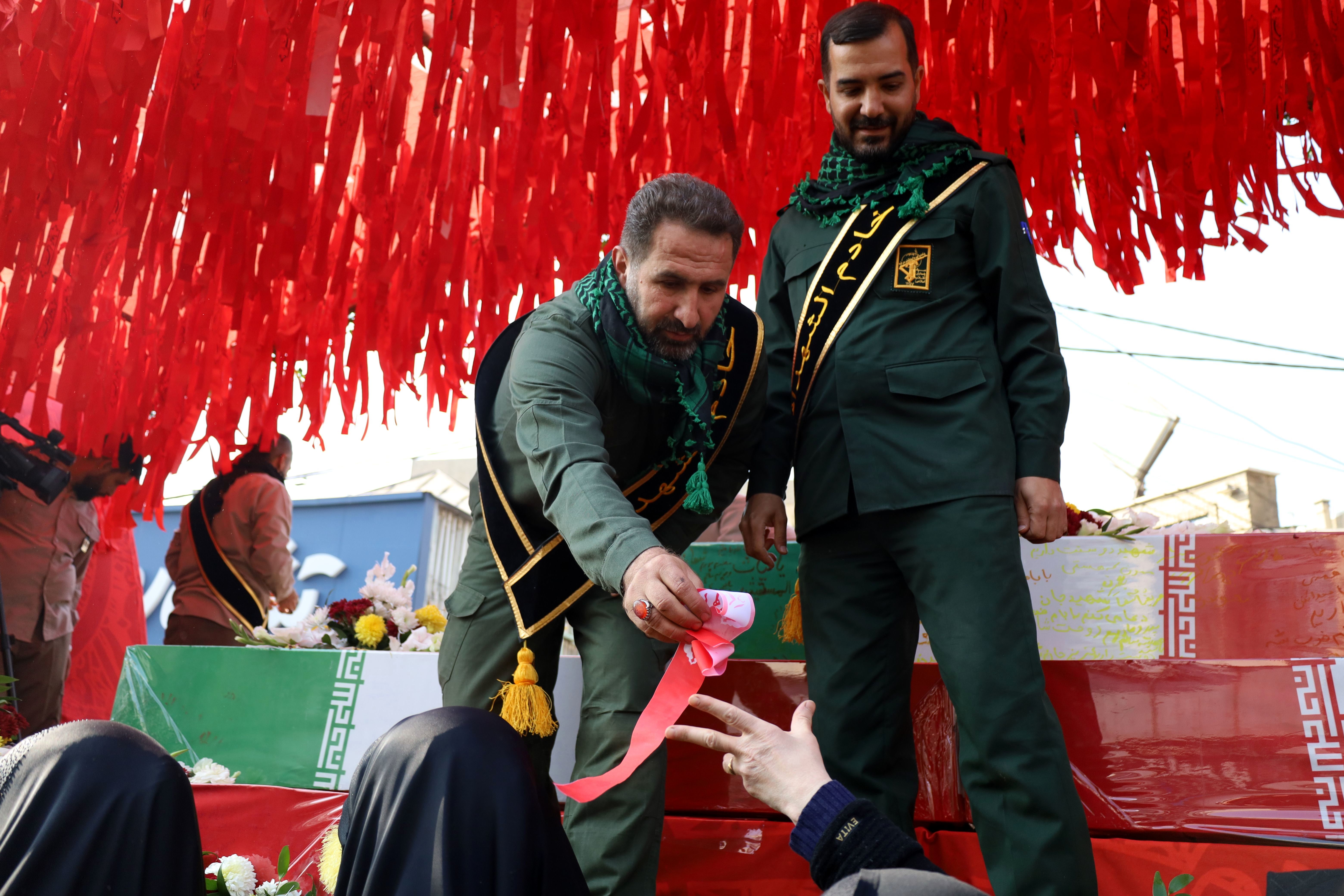 مراسم تشییع شهدای گمنام و یوم الزهرا در کرج