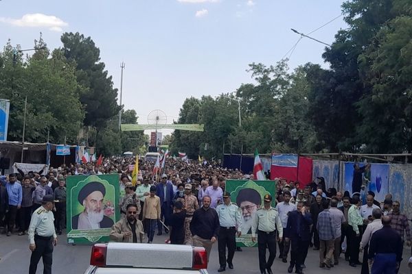  حضور بی نظیر مردن نیشابور در راهپیمایی بر علیه حمله رژیم صهیونسیتی