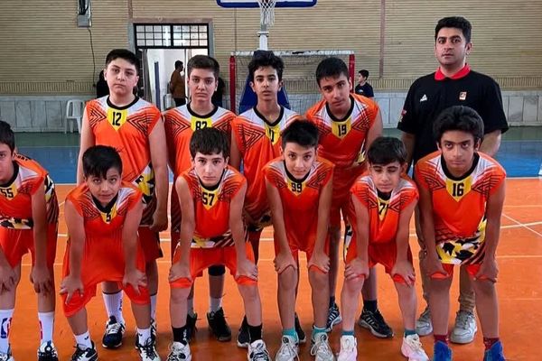 برگزاری چهارمین جشنواره مینی و نونهالان بسکتبال در سالن تختی شهرکرد