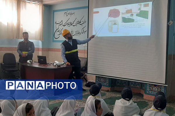 همیاران گاز در دبستان توفیق شهرستان رباطکریم
