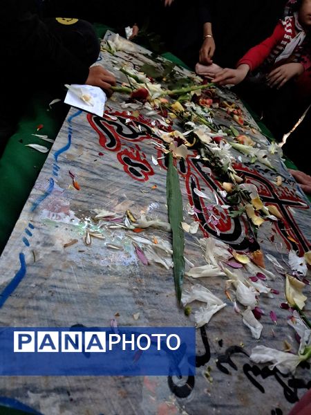 هرچگان میزبان شهید گمنام؛ تجدید عهد مردم با آرمان‌های ایثار