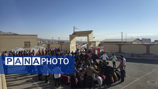 بیست‌وهفتمین مانور زلزله و ایمنی در مدارس شهرستان محلات 