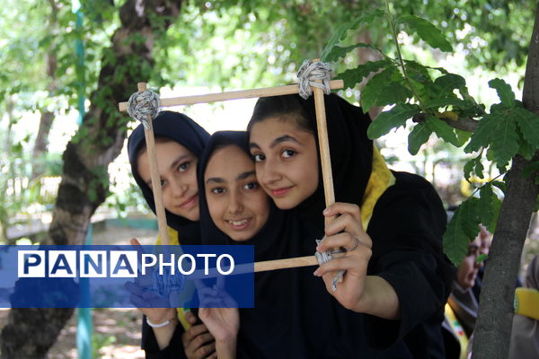 پیش اردوی ملی تشکیلات پیشتازان ویژه دختران در ری یک