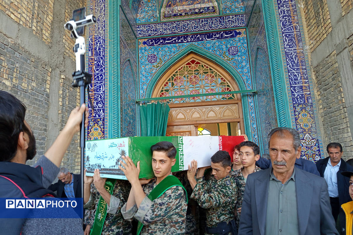 وداع مردم شهر بهمن با شهید گمنام