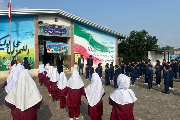 بازدید مسئولان سازمان دانش‌آموزی مازندران از مدرسه تمام‌تشکیلاتی مرحوم یوسف بزرگی قائمشهر