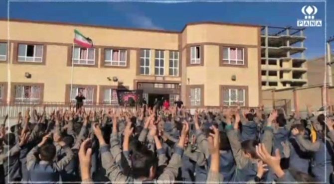 عزاداری دانش‌آموزان مدرسه علی ابن ابی‌طالب 2 در سوگ شهادت حضرت فاطمه زهرا(س)