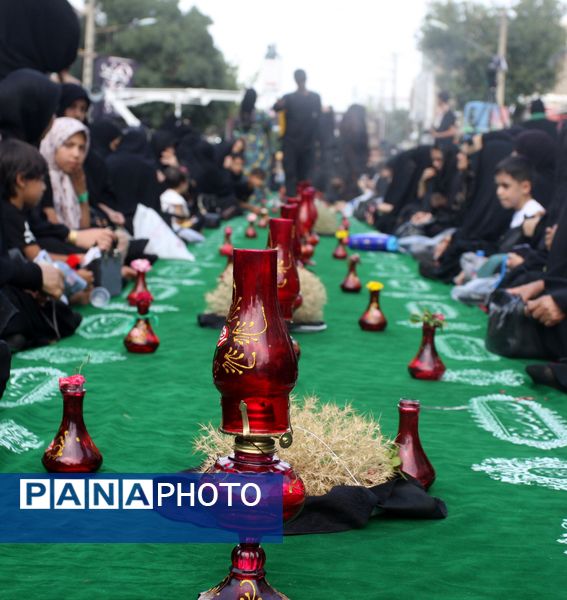برپایی سفره حضرت رقیه(س) در زنجان