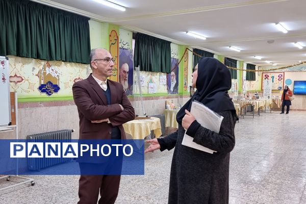 برپایی نمایشگاه صنایع آموزشی و فناوری‌های نوین در دبستان علوی 