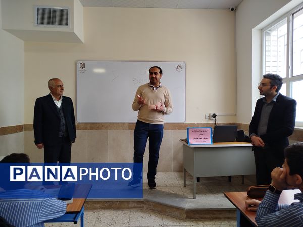 آموزش بهداشت دهان و دندان در دبیرستان نمونه مرحوم طاووسی