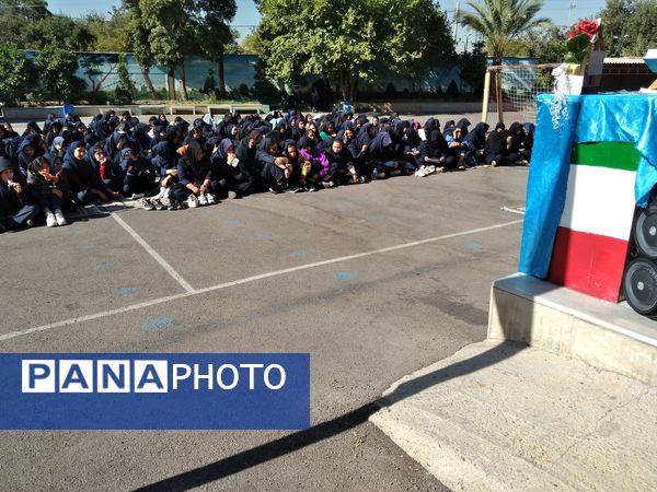 روز ۱۳ آبان، روز استکبار ستیزی در دبیرستان عرفان