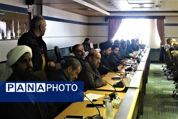 نشست شورای هماهنگی آیین وداع و خاکسپاری شهدای گمنام در قم
